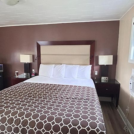 Rogers Motel Smiths Falls Dış mekan fotoğraf