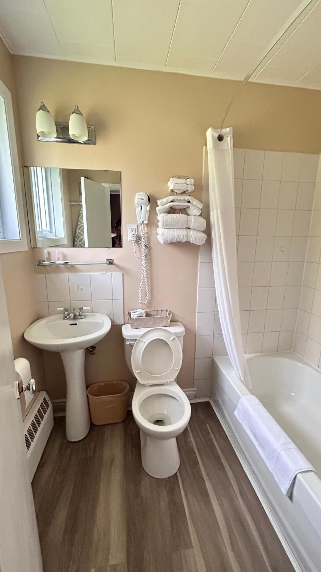 Rogers Motel Smiths Falls Dış mekan fotoğraf