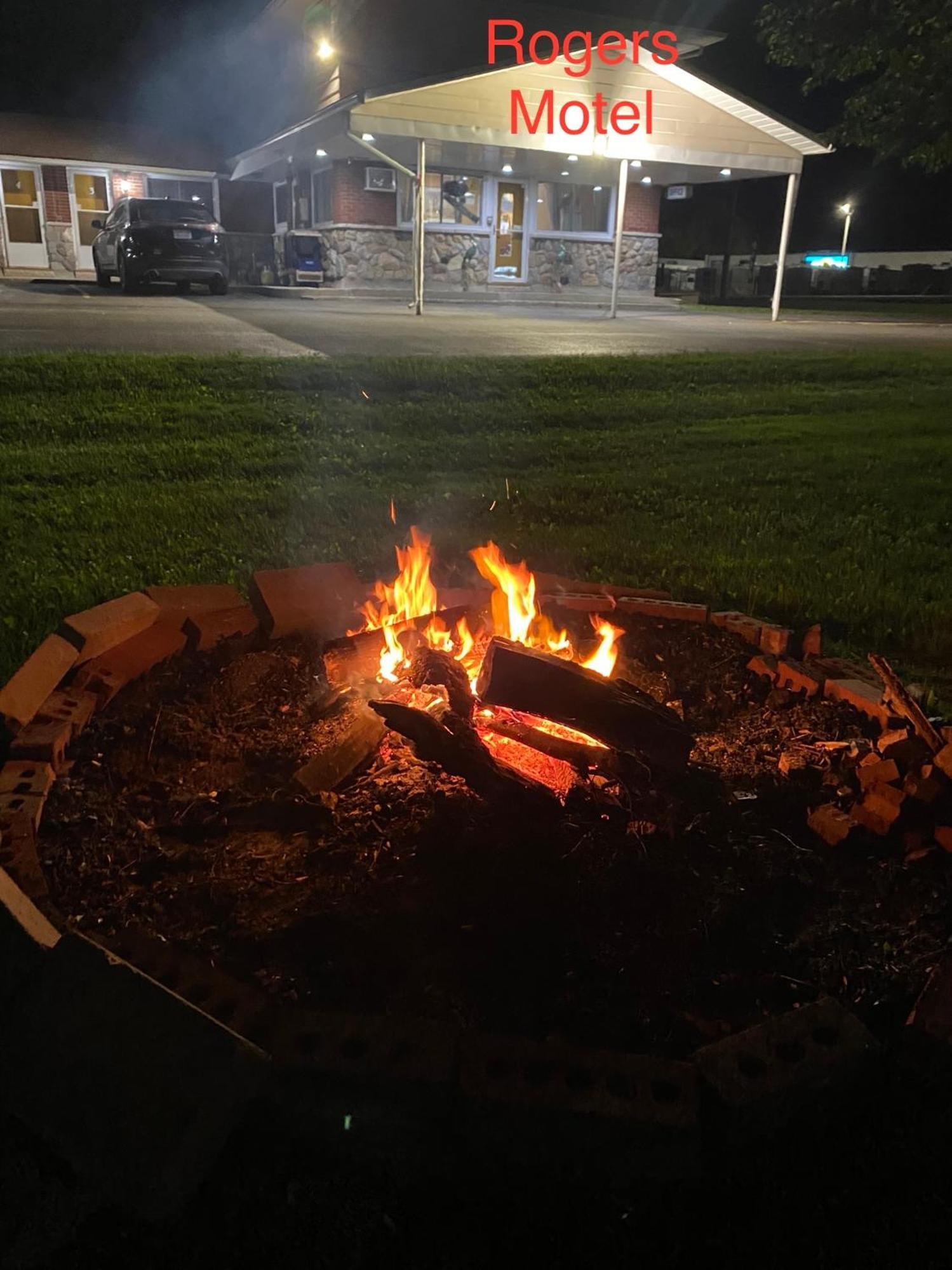 Rogers Motel Smiths Falls Dış mekan fotoğraf