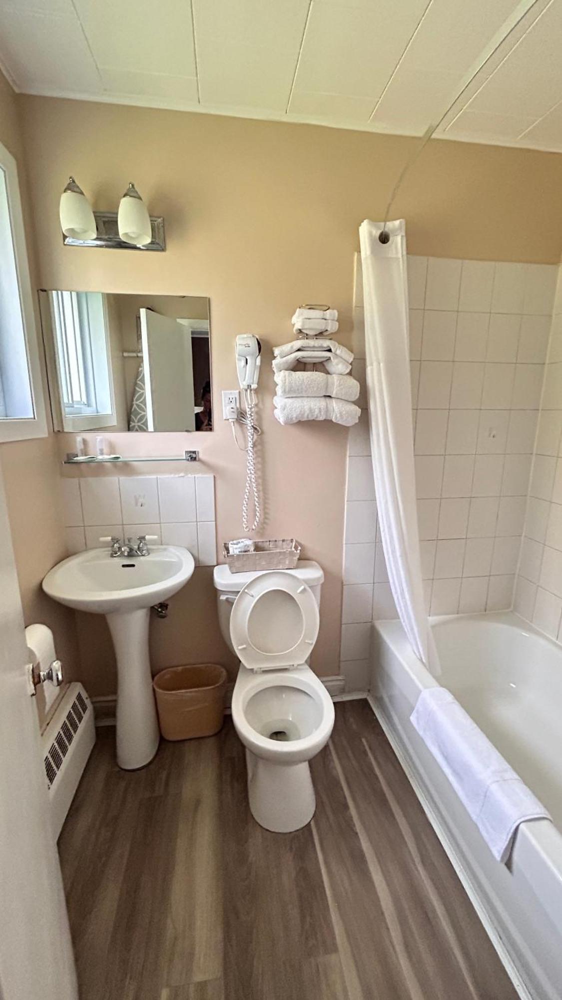 Rogers Motel Smiths Falls Dış mekan fotoğraf